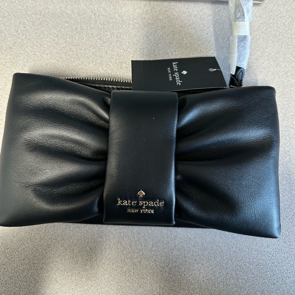 Kate Spade NWT leather wristlet